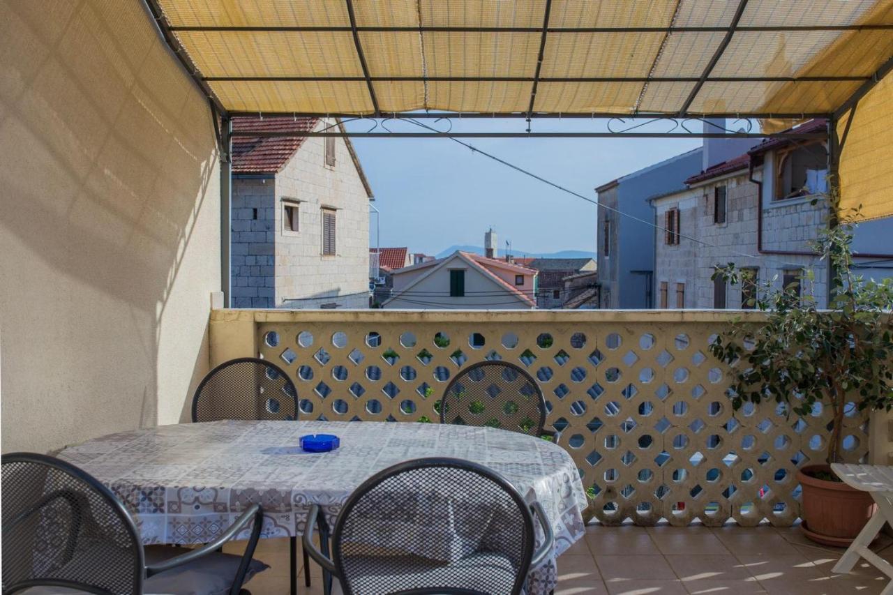 Apartmani Katija Комижа Экстерьер фото