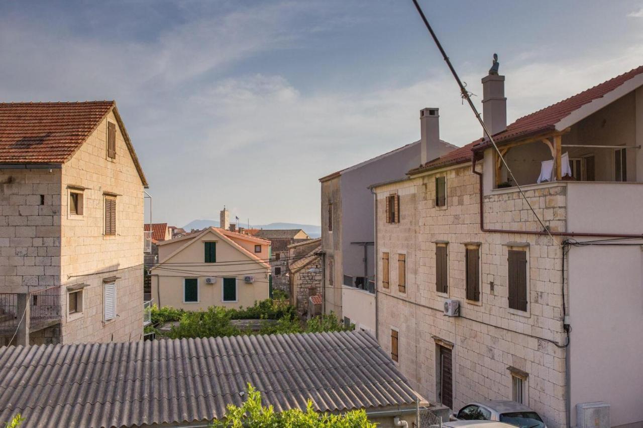 Apartmani Katija Комижа Экстерьер фото