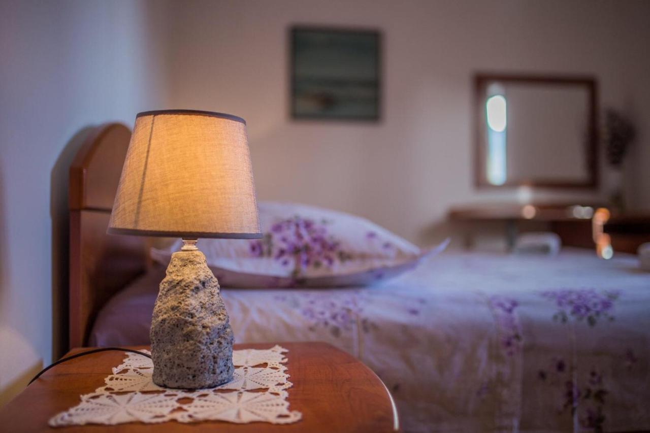 Apartmani Katija Комижа Экстерьер фото